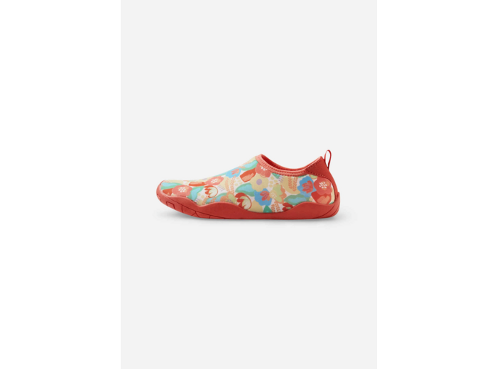 Swimming shoes, Lean