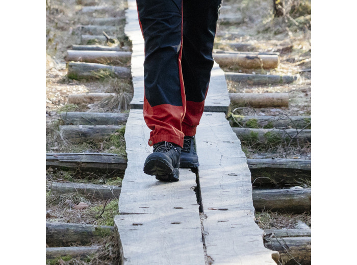 Halti ulkoilukenkiä 30€