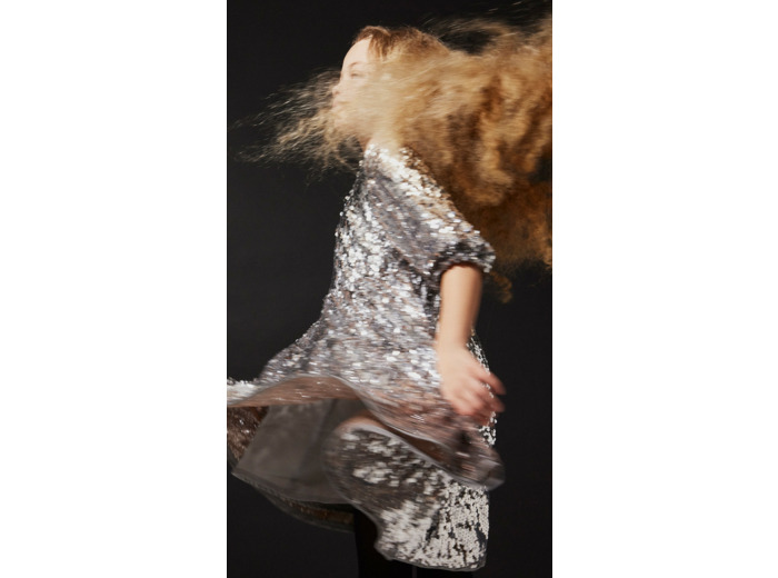 Extra -30% off party styles*