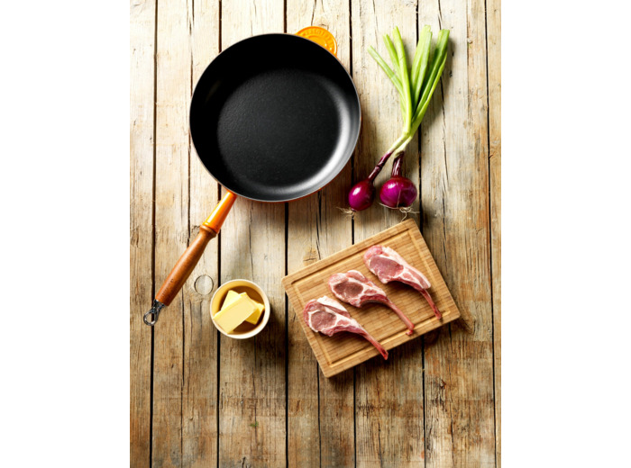 Cast Iron Frying Pan with Wooden Handle