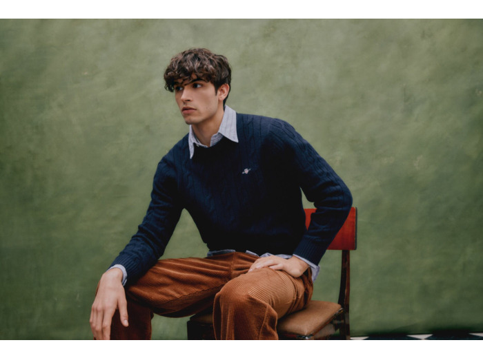 Erä miesten neuleita 2 kpl 110€