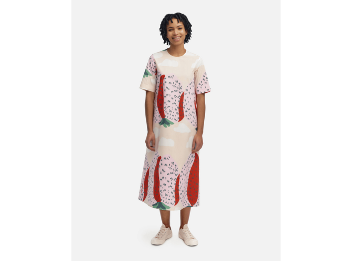 Kotelo Mansikkavuoret mekko