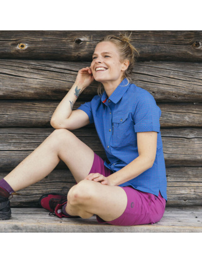 Womens shorts 25 €