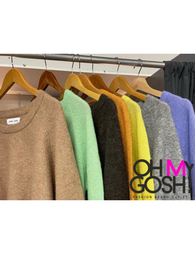 Oh My Gosh! Close friends -20% discount in the app.