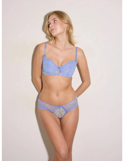Selected bras 10-35€