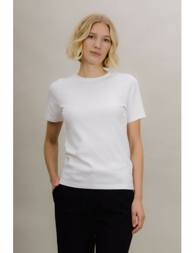 Linn Tee