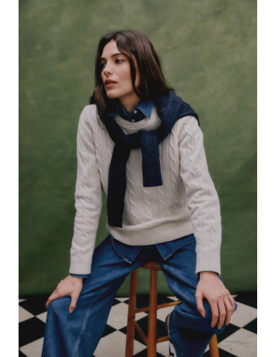 Erä naisten neuleita 2 kpl 110€