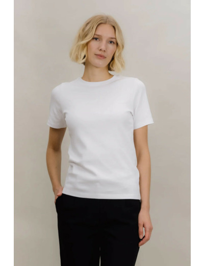 Linn Tee White