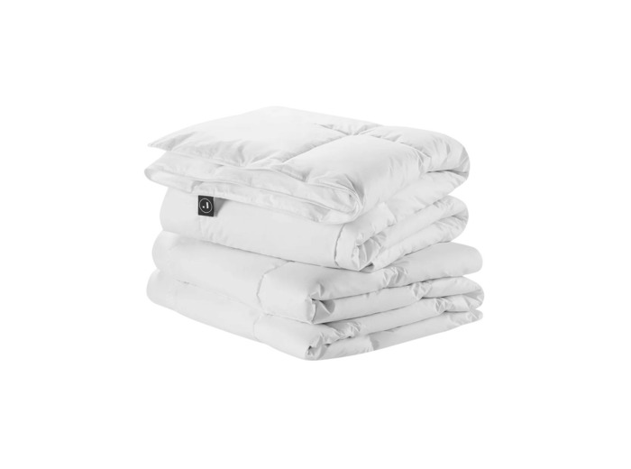 Kahden keskilämpimän untuvapeiton setti