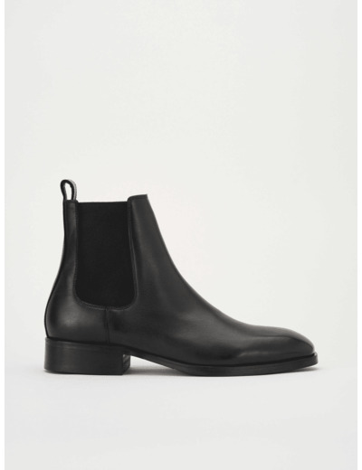 ELLARIA NAISTEN NILKKURIT 99€