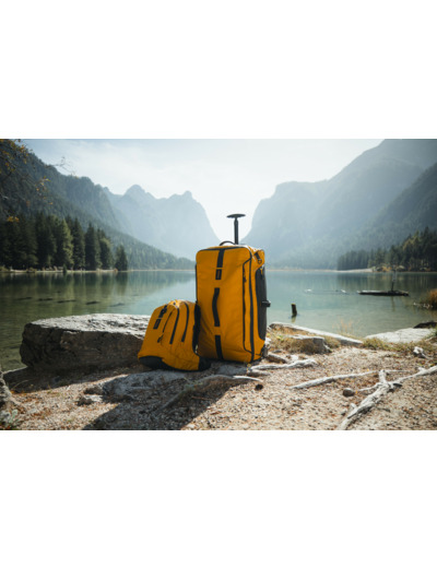 Paradiver Light  soft travel bag with wheels