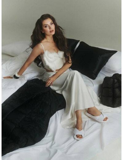ALARM OFFER – Free Helmi down slippers for the first 10 customers