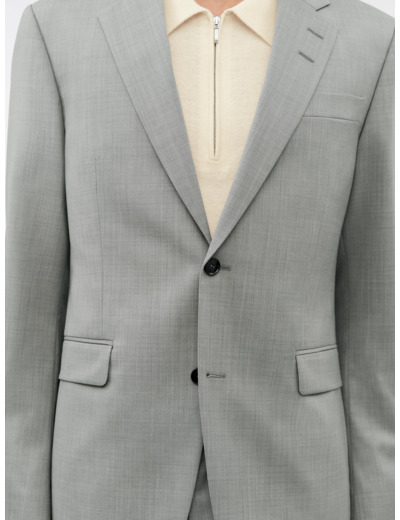 VALIKOIMA PUKUJA 199€