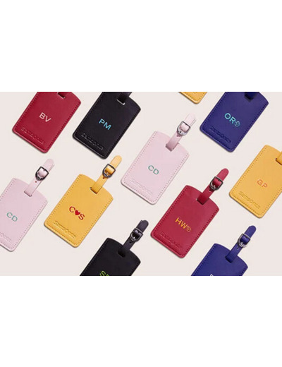 Free embossing+nametag FOR FRIENDS  when you purchase luggage