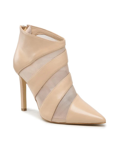 Selected women's shoes from 29,90€