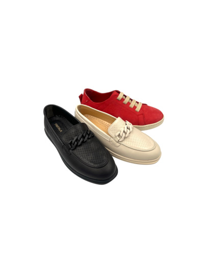 Selection of women's leathershoes 40€ (119-149€)
